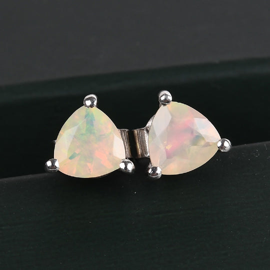 Natürlicher Äthiopischer Opal Ohrstecker 925 Silber platiniert ca. 0,74 ct
