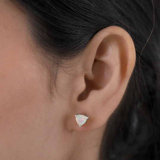 Natürlicher Äthiopischer Opal Ohrstecker 925 Silber platiniert ca. 0,74 ct