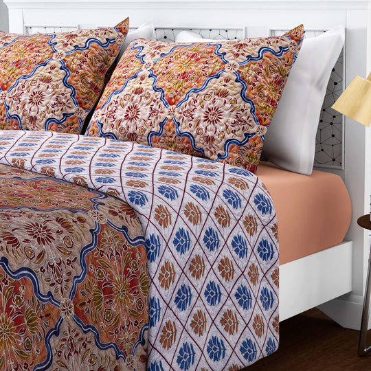 Serenity Night: 3er-Set, Bedruckter, reversibeler Quilt 240x260 cm mit 2 Saumkissenbezügen 50x70 cm, Santa Fe, Orange, blau