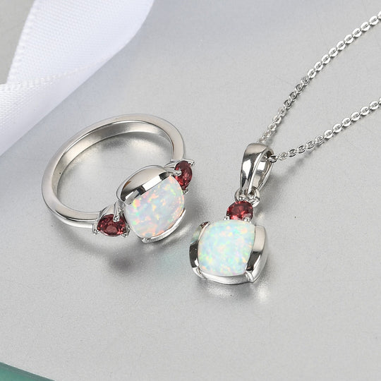Natürlicher australischer Opal und roter Granat Ring und Anhänger mit Kette ca. 48 cm. 925 Silber platiniert 1,97 ct