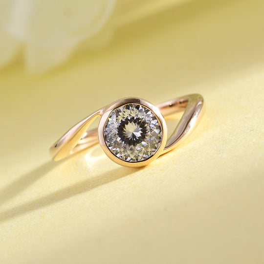 100 Facetten Moissanit Bypass-Ring, 585 Gelbgold (Größe 20.00) ca. 1.22 ct