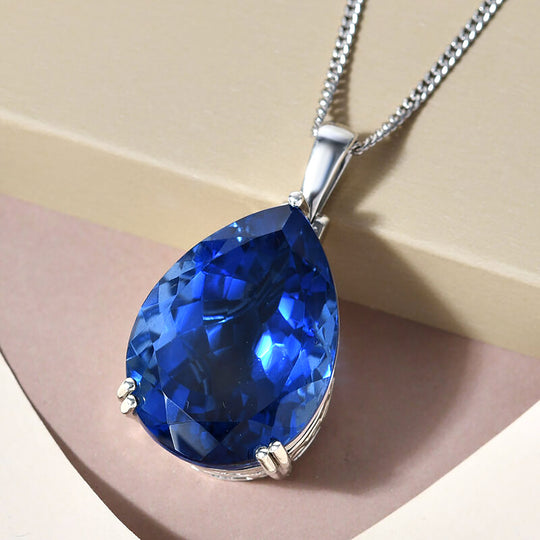 Smaragd-Triplett-Quarz-Anhänger mit Kette, 925 Silber platiniert ca. 50.56 ct
