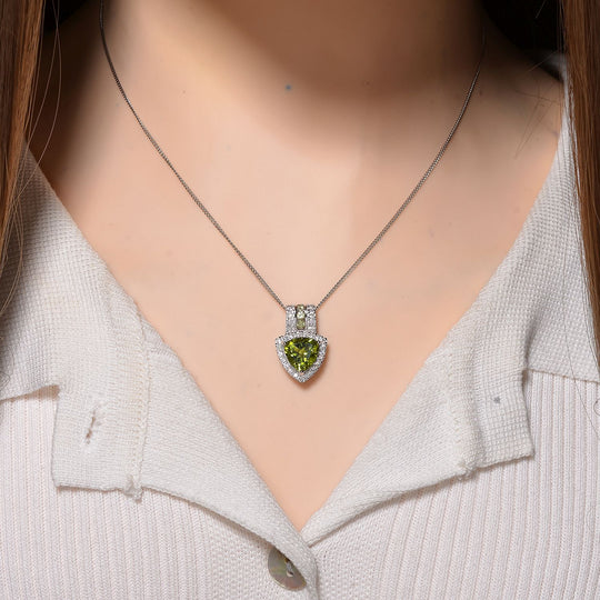 D'joy EXKLUSIVER ASSCHER SCHLIFF Natürlicher Peridot, Moissanit Anhänger mit Kette ca. 45 cm, 925 Silber rhodiniert ca. 2.18 ct