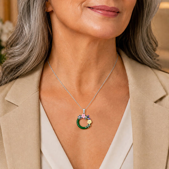 JARDIN KOLLEKTION D'Joy gefärbte grüne Jade, rosa und gelbe Perlmutt Anhänger mit 45cm Kette, 925 Silber vergoldet - 6,35 ct.
