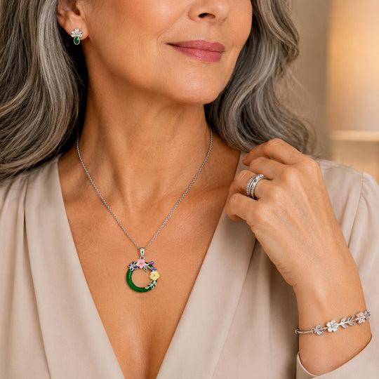 JARDIN KOLLEKTION D'Joy gefärbte grüne Jade, rosa und gelbe Perlmutt Anhänger mit 45cm Kette, 925 Silber vergoldet - 6,35 ct.