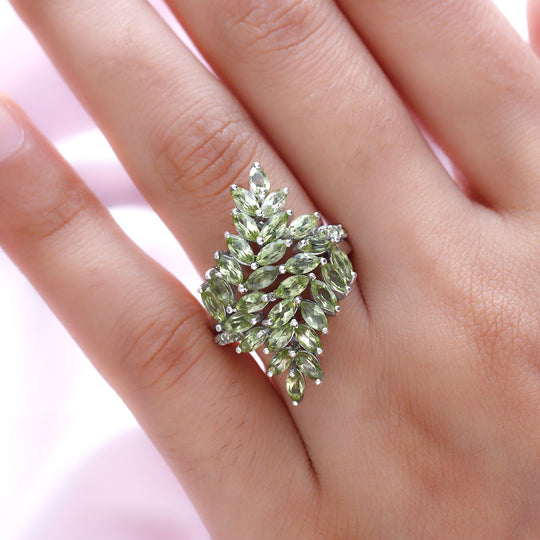 Natürlicher Peridot-Ring, 925 Silber platiniert ca. 4,60 ct