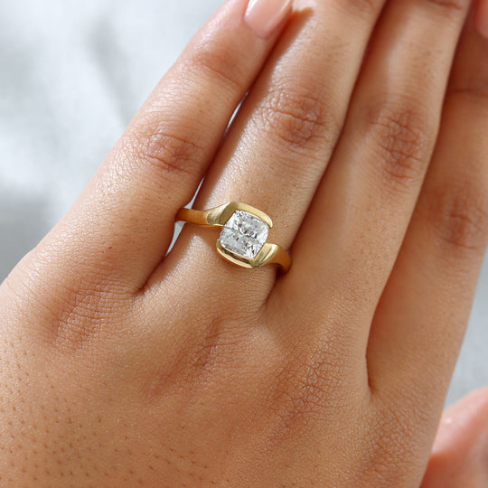 LUSTRO STELLA Hergestellt mit Feinster ZIRKONIA Bypass Ring 925 Silber vergoldet (Größe 18.00)