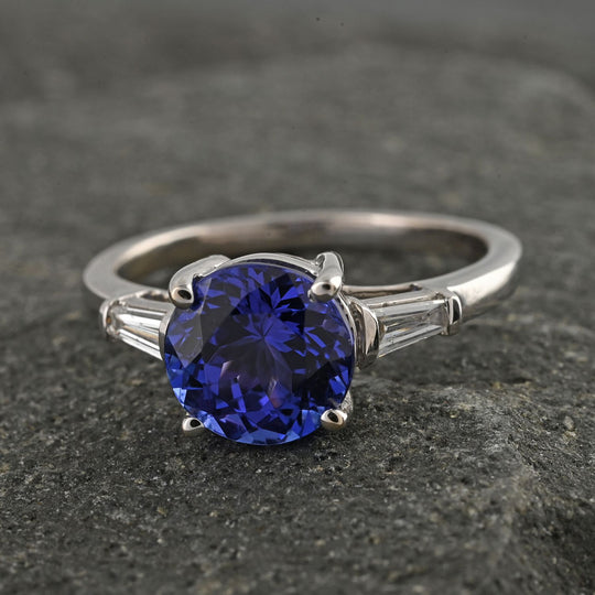 Rhapsody AAAA Tansanit, Weißer Diamant AGI zertifiziert Ring 950 Platin (Größe 17.00) ca. 2.21 ct