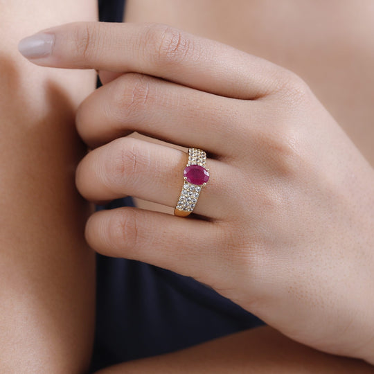 Afrikanischer Rubin (Fissure gefüllt), weißer Zirkon Ring 925 Silber vergoldet (Größe 20.00) ca. 2.83 ct