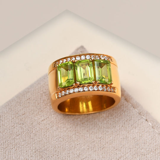 Natürlicher Peridot, weißer Zirkon Ring, 316L Edelstahl vergoldet (Größe 19.00) ca. 3.64 ct