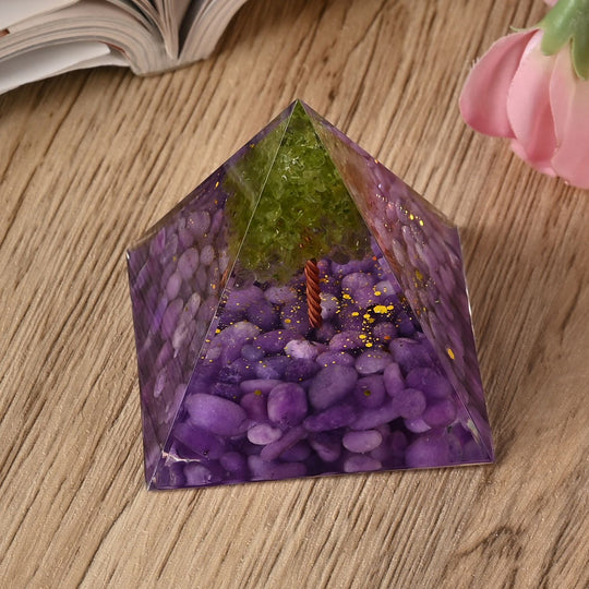 Edelstein Pyramide mit Obsidian und Amethyst, Amethyst