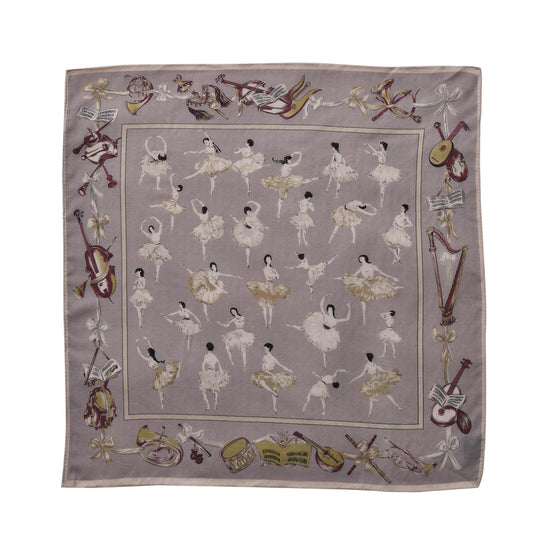 LA MAREY Foulards squared scarfMaterial:70% wool 30% Mulberry silk size: 65cm*65cmWeight : 50gColor: brown