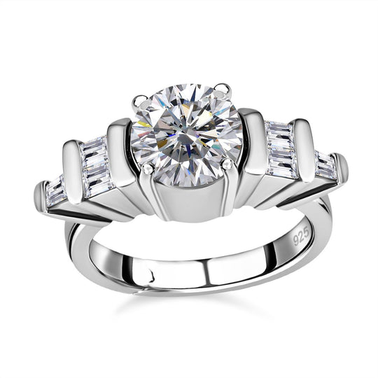 Strahlender Glanz mit Smaragdschliff-Akzenten Moissanit Ring, 925 Silber platiniert (Größe 17.00) ca. 2.16 ct