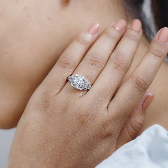 Moissanit Ring, geschliffen im Cushion Cut und Baguette Schliff, aus 925 Silber rhodiniert, (Größe 20.00) ca. 2.13 ct