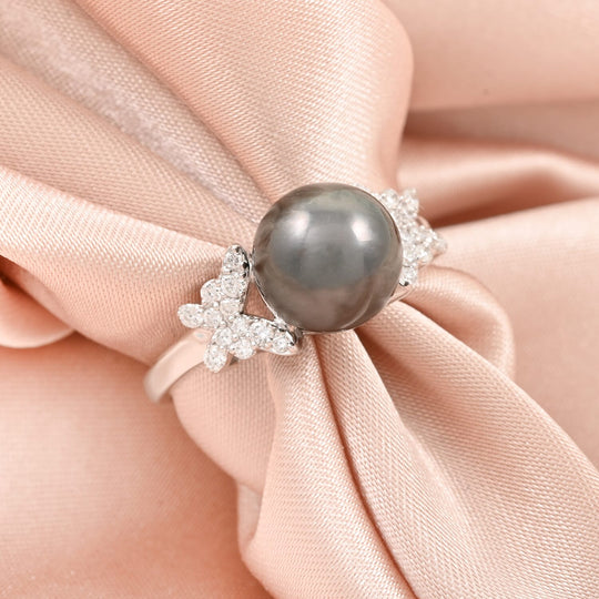 Iliana AAA Tahiti Perle (10-10.5 mm), Weißer Diamant AGI zertifiziert Ring 750 Gold (Größe 18.00) 7.80 ct