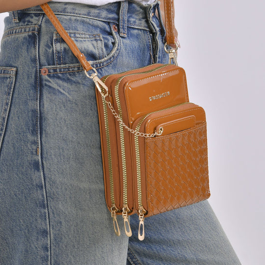 PASSAGE geprägte Kunstleder-Umhängetasche mit RFID-Schutz und langer Trageriemen, 13x7.5x19 cm, Braun