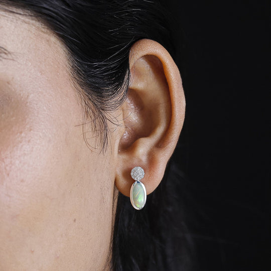 AA Natürlicher, äthiopischer Welo Opal, Weißer Zirkon Ohrringe 925 Silber 750 Gelbgold Vermeil ca. 2.11 ct