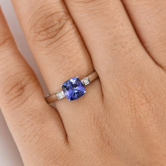 Rhapsody AAAA Tansanit, Weißer Diamant AGI zertifiziert Ring 950 Platin (Größe 17.00) ca. 2.06 ct