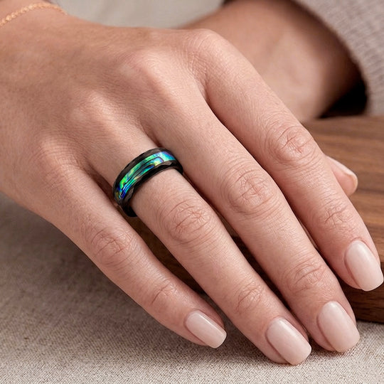 Abalone Muschel Ring Reines Wolframcarbid IP-Schwarz-Plattierung (Größe 18.75)