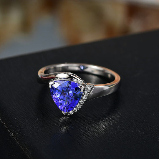 Rhapsody AAAA Tansanit, Weißer Diamant AGI zertifiziert Ring 950 Platin (Größe 17.00) ca. 2.84 ct