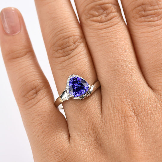 Rhapsody AAAA Tansanit, Weißer Diamant AGI zertifiziert Ring 950 Platin (Größe 17.00) ca. 2.84 ct