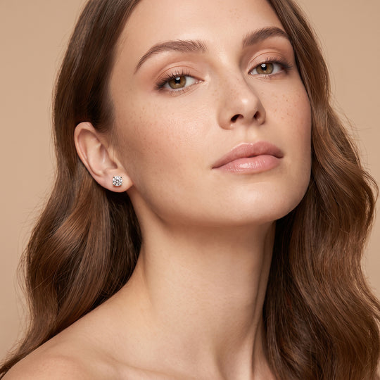 LUXURIANT 2 ct. IGI zertifizierte D-IF Labor Diamant Ohrringe in 950 Platin