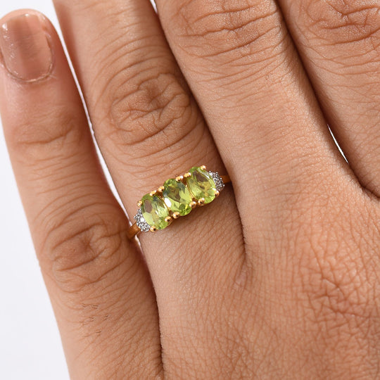 Natürlicher Peridot, Weißer Zirkon Ring 925 Silber vergoldet ca. 1.55 ct