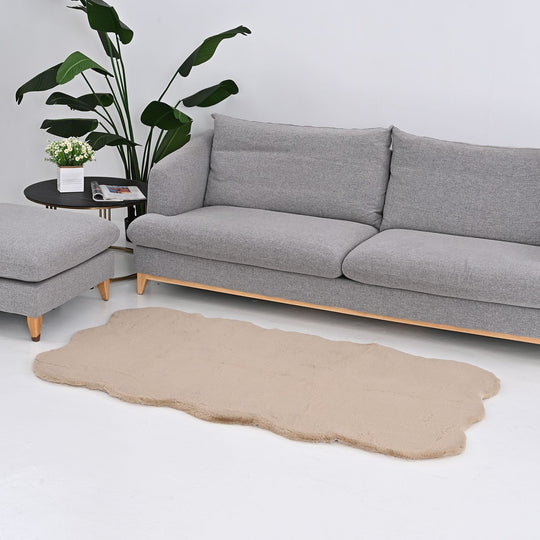 Serenity Night - Kunstfell-Teppich mit Schaumstoffbasis, Wolkenform, 100x180 cm, Silbergrau
