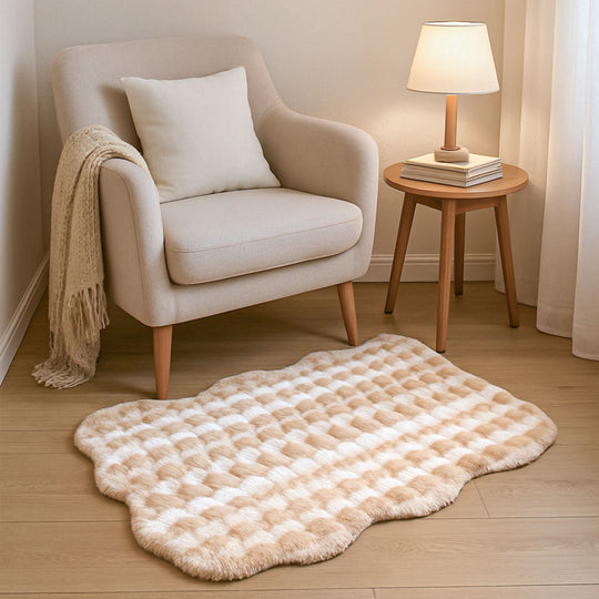 Flauschiger Kunstfell Teppich in Wellenform mit 3D-Blasenstruktur, 100 x 180 cm, Beige