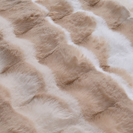 Flauschiger Kunstfell Teppich in Wellenform mit 3D-Blasenstruktur, 100 x 180 cm, Beige
