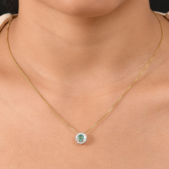 AAA Kagem Sambischer Smaragd, Weißer Diamant Anhänger 375 Gold ca. 0,62 ct.