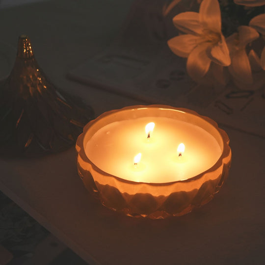 LIVMORE - Duftkerze Winterzauber-Design, 25 Std. Brenndauer, 150g, 4,5 ml ätherisches Öl, Lavendel und Jasmin, Grün