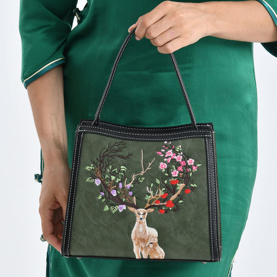 Bestickte Crossbody Tasche, Kunstleder, Rentier Design, 25 x 11 x 21 cm, Blau