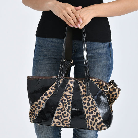 Chaos by Elsie Echtleder Shopper mit RFID, Leopard Patchwork mit Hochglanz Optik, Strahlen Paneel Design, 33 x 13 x 24 cm, Schwarz Braun