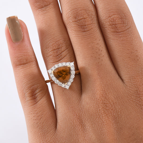 LUXURIANT (10-16 Werktage Lieferzeit) 3,74 ct. AAA Goldene Turkizit und Labor Diamant Ring in 417 Gold