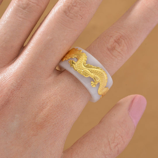 EXTREM SELTEN Natürliche Weiße Jade Drachen Ring 999er Gold (Größe 17.00) ca. 37.00 ct