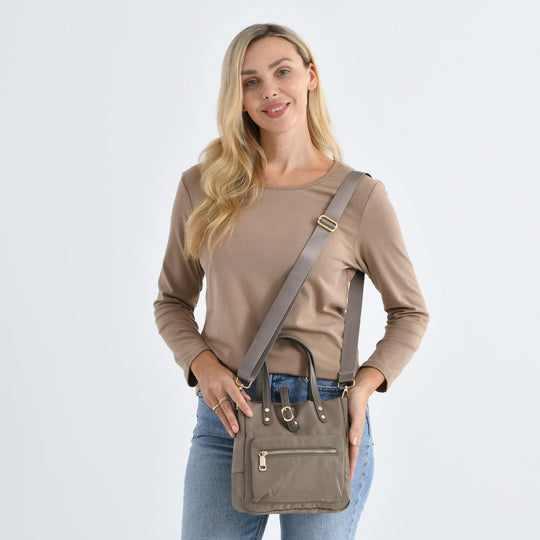 Urban Nylon Crossbody Tasche, 3 Außenfächer und 2 Innenfächer, 22 x 23 x 9 cm, Taupe