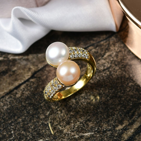 EverTrue weiße Süßwasser Perle (7,5-8 mm) und Pfirsich Süßwasser Perle (7,5-8mm) Ring, Messing mit Gelbgold E-Beschichtung