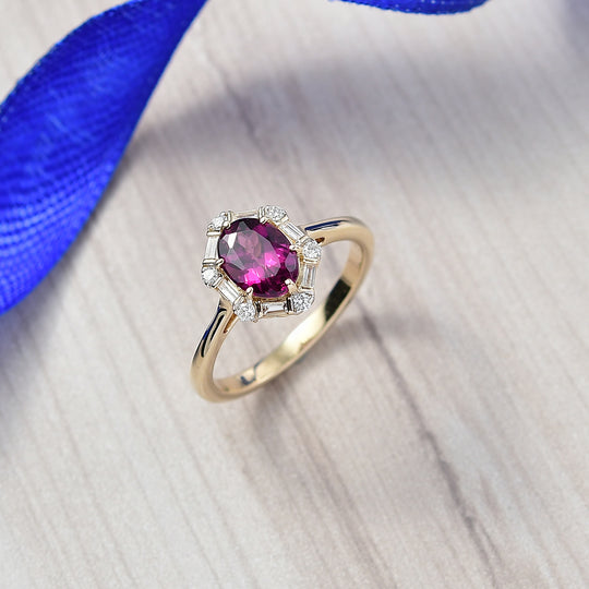 LUXURIANT (10-16 Werktage Lieferzeit) 1,66 ct. AAA Radiant Ember Granat und Labor Diamant Ring in 417 Gold