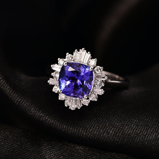 LUXURIANT (10-16 Werktage Lieferzeit) 2,56 ct. AA Tansanit und Labor Diamant Ring in 417 Weißgold