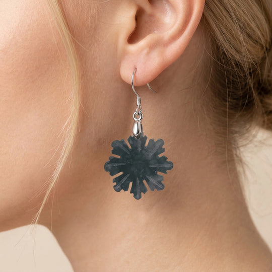 D'Joy Natürlicher Olmek Jadeit Geschnitzte Schneeflocke Ohrringe 925 Silber rhodiniert ca. 20.00 ct