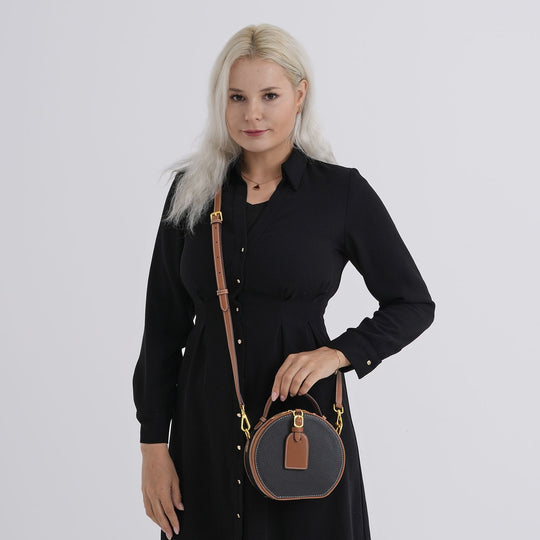 Echtleder Crossbody Tasche klassisches Design 11 x 8 x 16 cm weiß tan