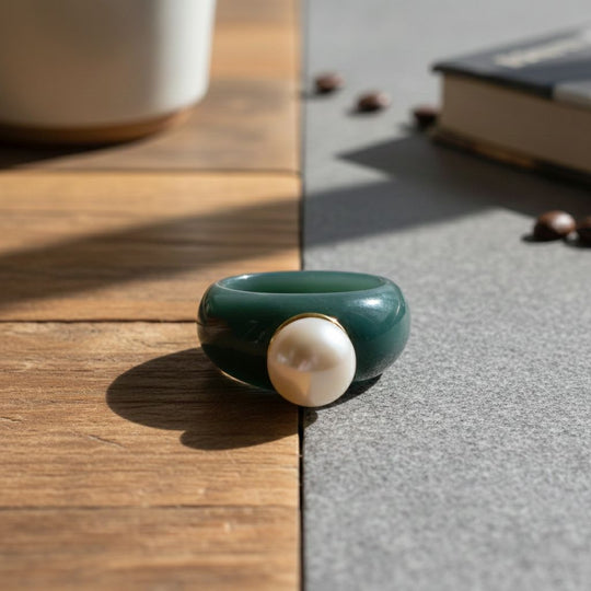 D'Joy Weiße Edison Perle (11-12mm), Natürlicher Olmek Jadeit, Ring 925 Silber vergoldet (Größe 18.00)
