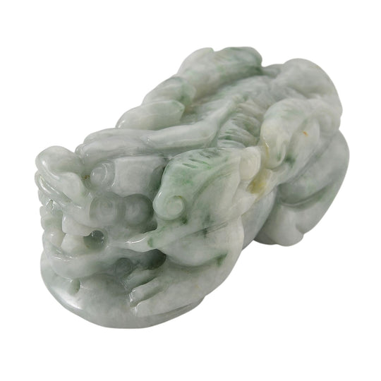 Pi Xiu Figur aus Myanmar Jadeit Typ A, naturbelassene Schnitzarbeit, ca. 7 bis 8 cm, Grün