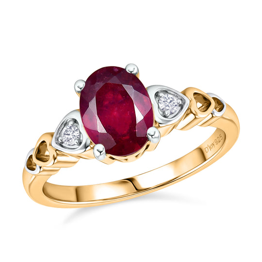 D'Joy - Herzlinie Afrikanischer Rubin (Fissure gefüllt), Weißer Zirkon Ring 925 Silber Rhodiniert und 750 Gelbgold Vermeil (Größe 19.00) ca. 1.99 ct