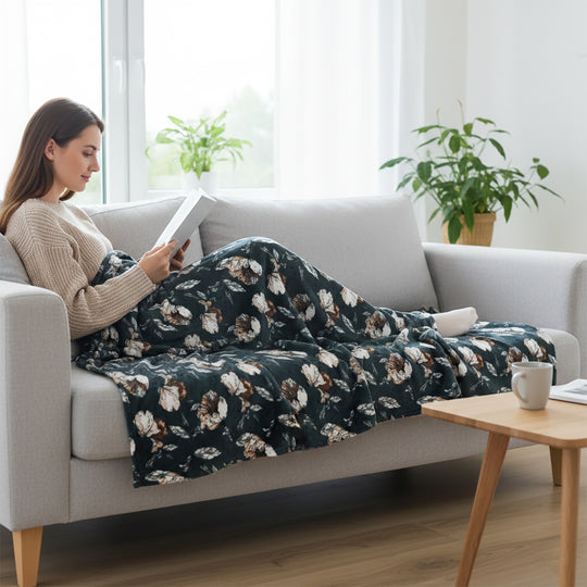 LIVMORE Flanell Decke, 150 x 220 cm, Blau Weiß