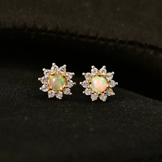 Natürlicher, äthiopischer Welo Opal, Weißer Zirkon Ohrringe 925 Silber Vergoldet ca. 1.03 ct
