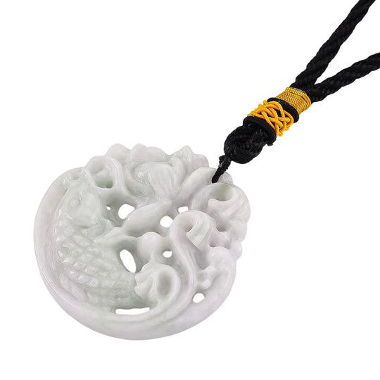 Natürlicher burmesischer Jadeit Typ A Hängedekoration mit Fisch- und Lotusrelief, 5mm - 241,50 ct.
