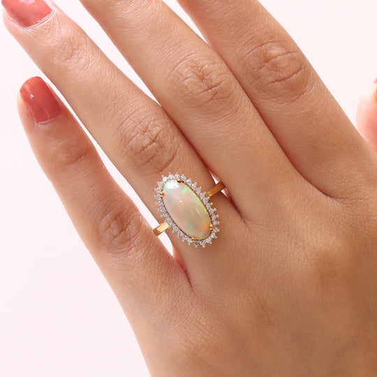 LUXURIANT - AAA Natürlicher, äthiopischer Welo Opal, Lab Grown Diamant Ring 925 Silber 750 Gelbgold Vermeil (Größe 20.00) ca. 3.77 ct