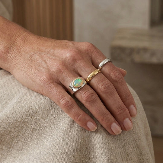 D'Joy AA Natürlicher, äthiopischer Welo Opal Ring 925 Silber Rhodiniert und 750 Gelbgold Vermeil (Größe 21.00) ca. 1,20 ct